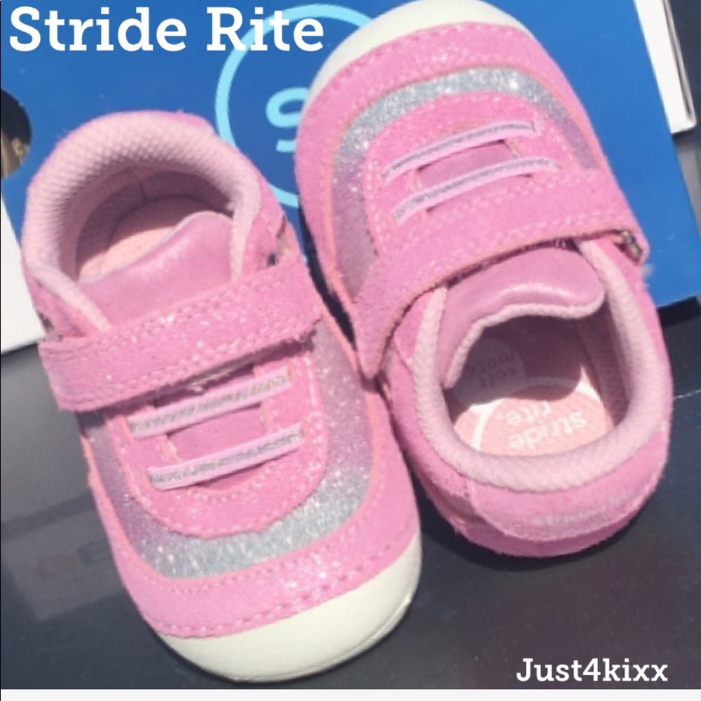 Adorable Pink Glitter Stride Rite New in Box 😍